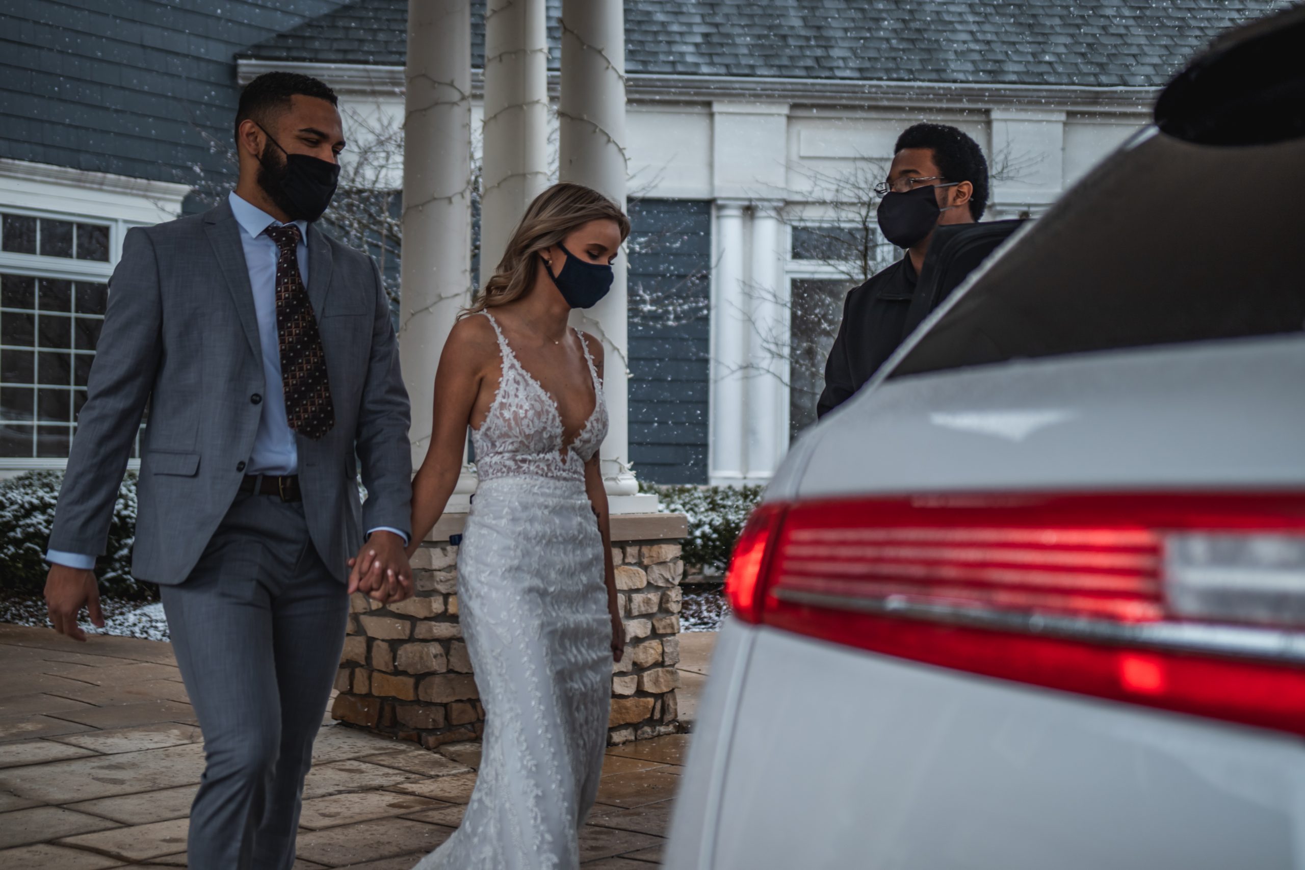 Avant Garde Limousines & Coach Wedding Transportation Pickup from Hawthorne's After Reception