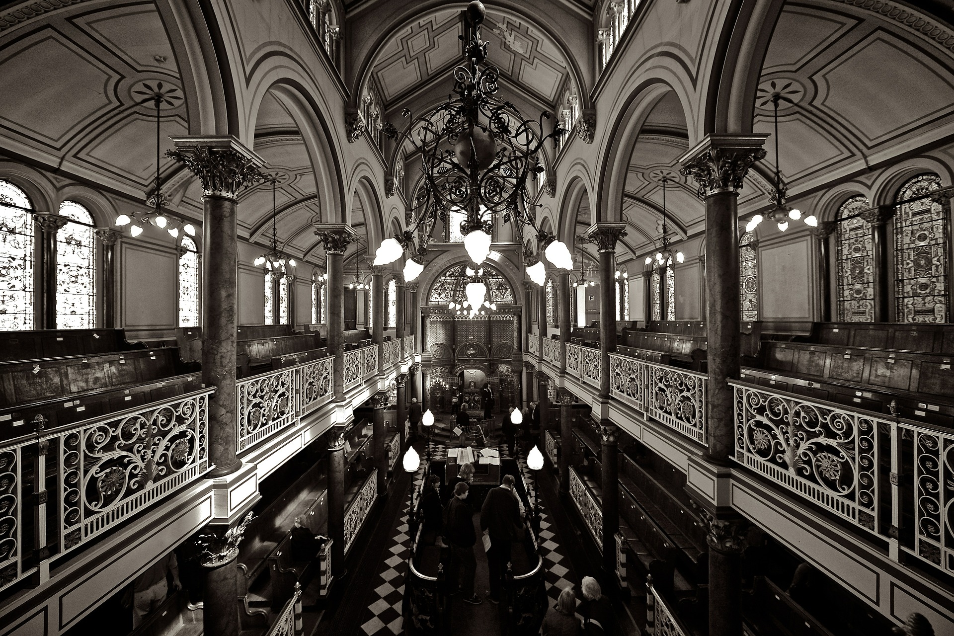 Bat Mitzvah Synagogue Building for Avant Garde Limousines & Coach